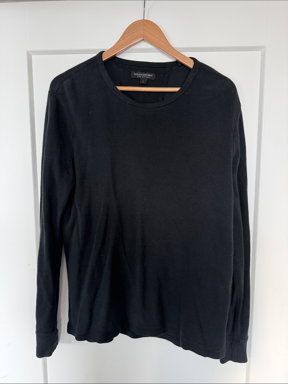 Banana Republic Black Long-Sleeve Crewneck Tee